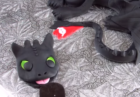 Ohnezahn aus Drachen zähmen leicht gemacht aus Knete / Fondant